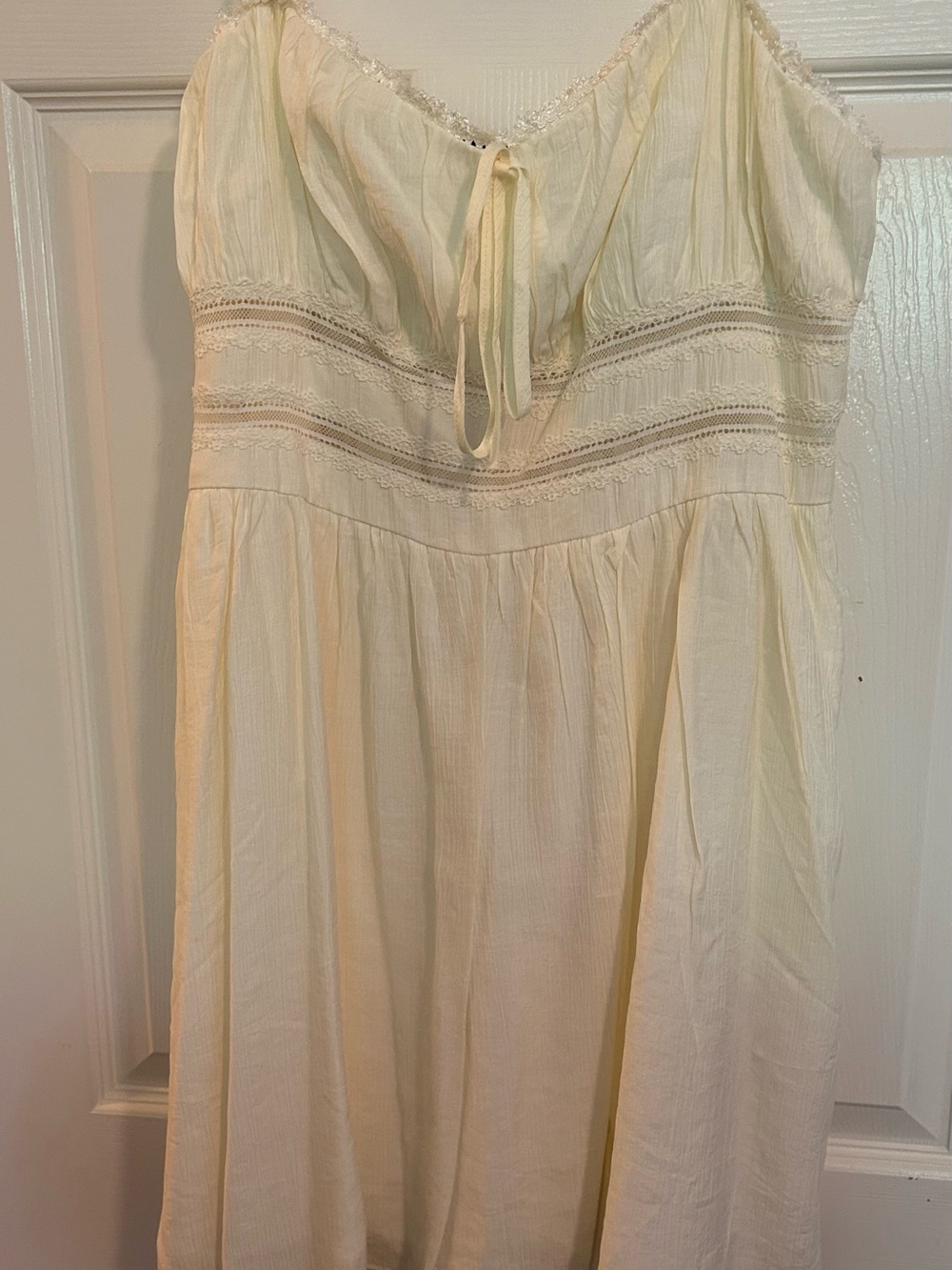 Forever 21 Strapless Cream Boho Lace-Trim Dress